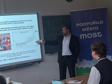 13. října 2025 - Mezi námi, den první