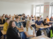 13. října 2025 - Mezi námi, den první