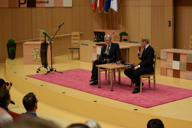 4. května 2018 - Nositel Nobelovy ceny navštívil ústeckou univerzitu