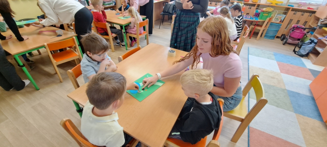 6. května 2025 - Naši studenti v mateřinkách