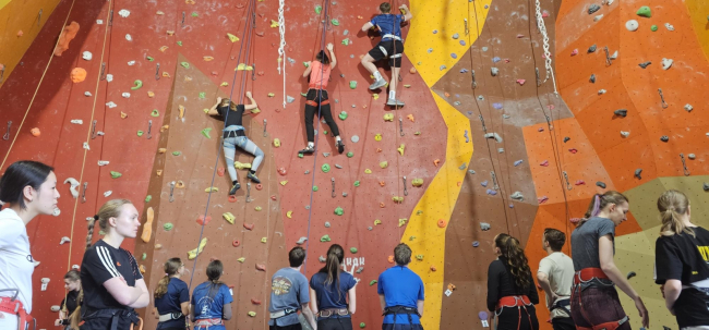 25. února 2026 - DofE v jirkovské lezecké aréně