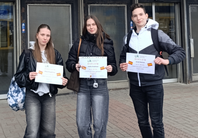 26. března 2026 – Mostečtí gympláci ovládli krajské kolo Olympiády ve španělštině
